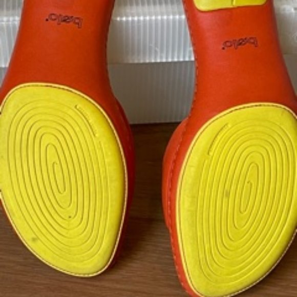 Vintage Bolo Orange, Yellow, and Blue Sandals - Picture 5 of 8